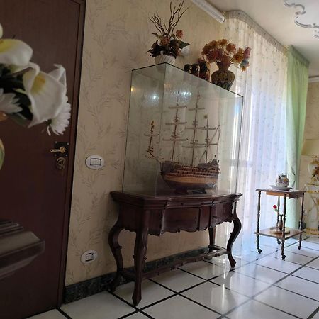 Bed And breakfast Kalinka Motta SantʼAnastasia Exterior foto