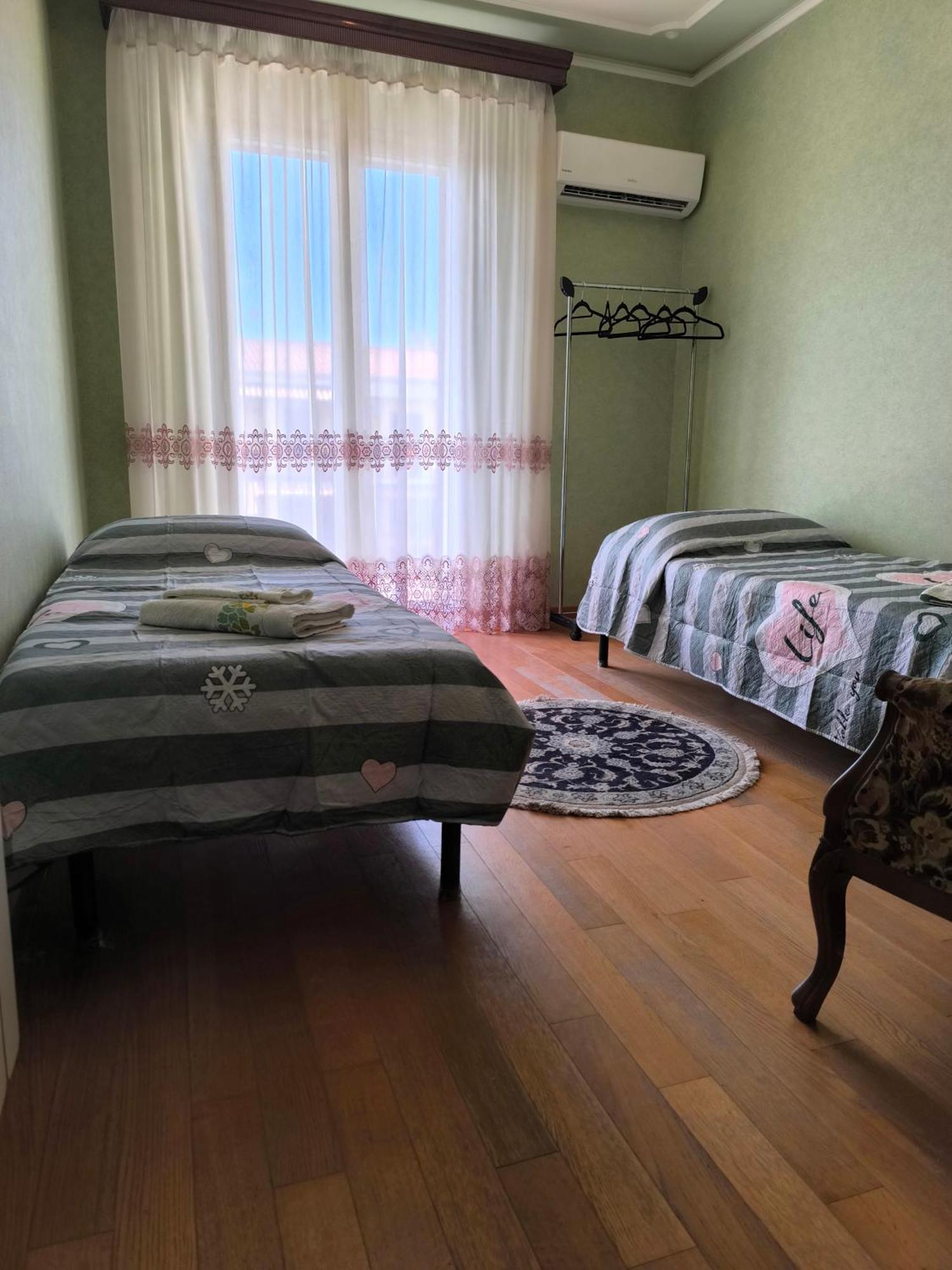 Bed And breakfast Kalinka Motta SantʼAnastasia Exterior foto