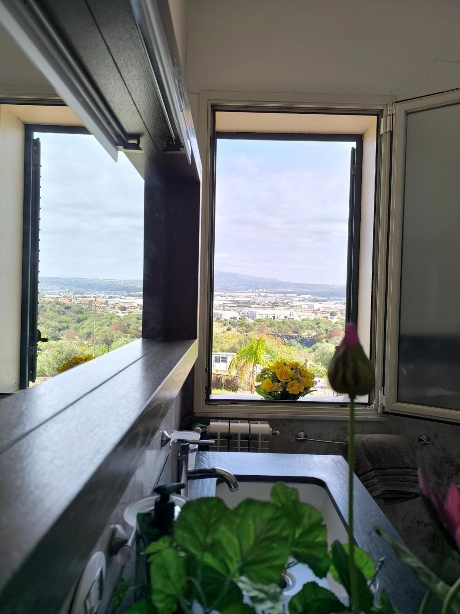 Bed And breakfast Kalinka Motta SantʼAnastasia Exterior foto