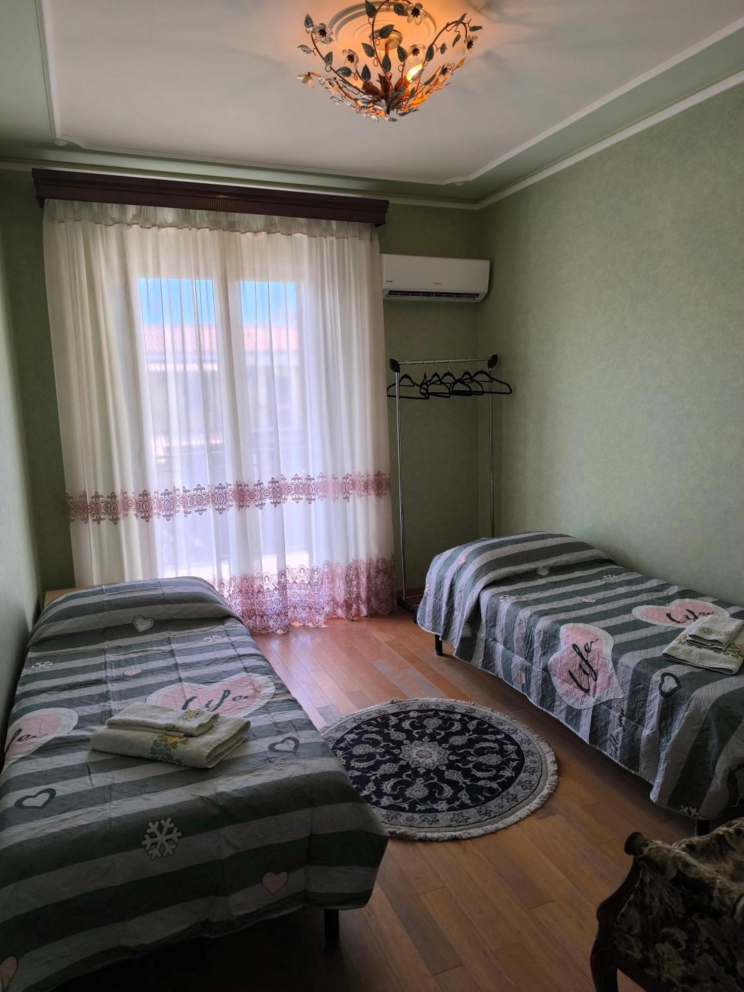 Bed And breakfast Kalinka Motta SantʼAnastasia Exterior foto